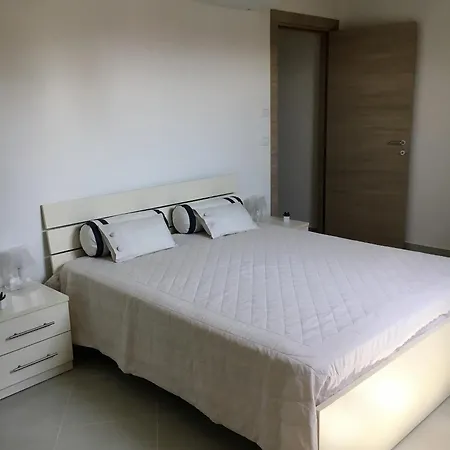 Mare 4 سكاليا
